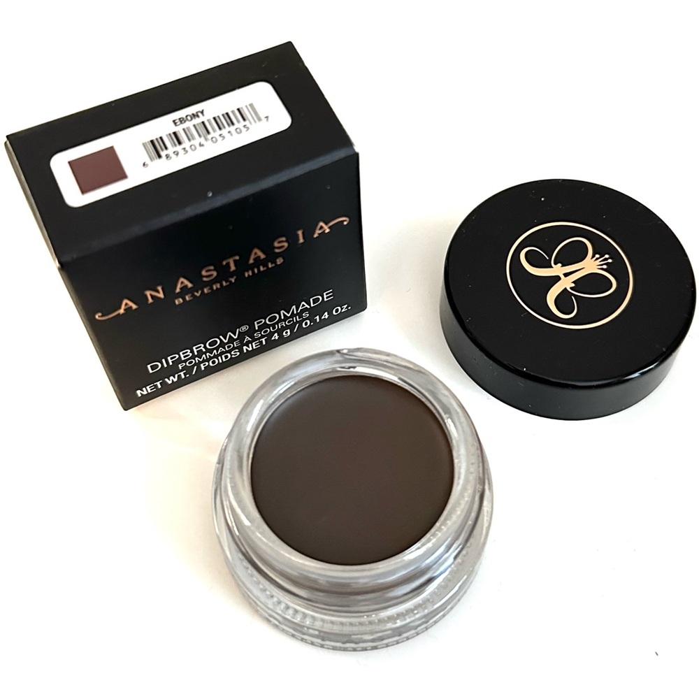 Anastasia Beverly Hills
DIPBROW® Waterproof, Smudge Proof Brow Pomade